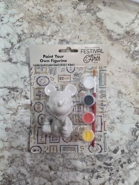 Disney Epcot Fedtival Of Arts 2022 Paint-Your-Own Mickey Kit with Paints